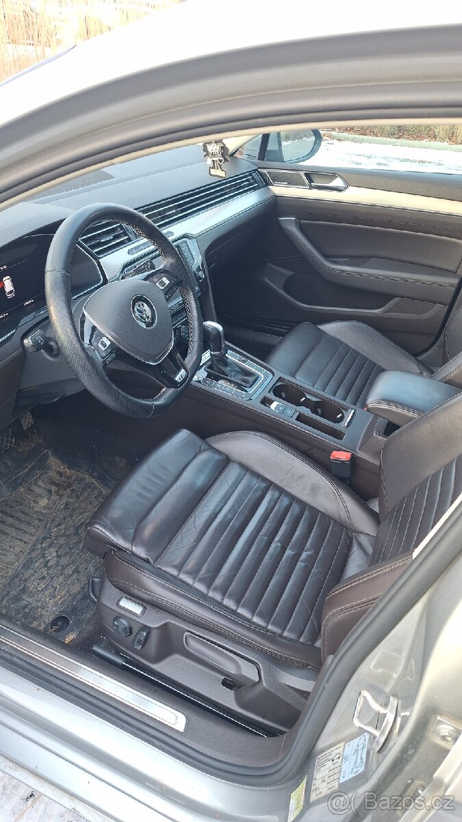 VW Passat 2.0 BiTDI, 4x4, HIGHLINE, R-Line - 11