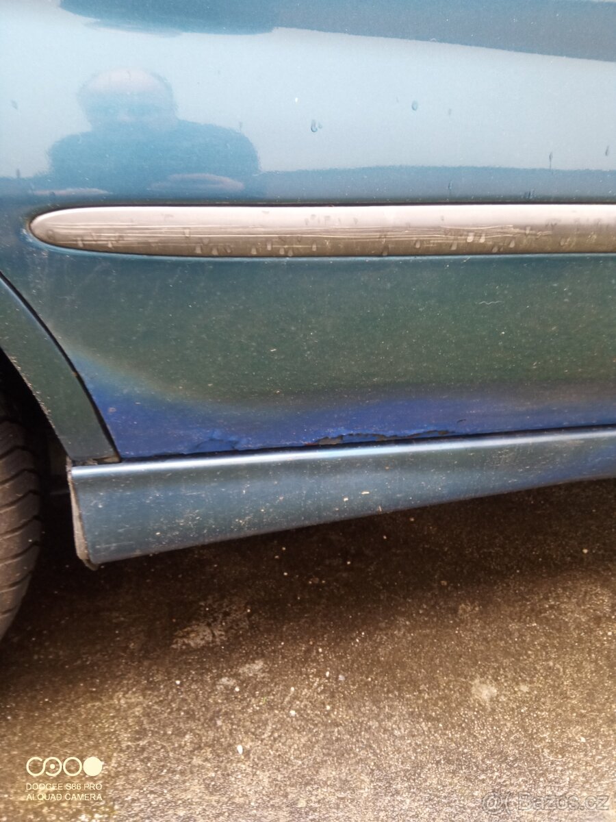 Nissan almera Tino 1,8 - 11