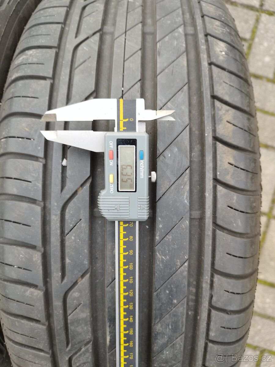 letni pneu 215/55 R17 - 11