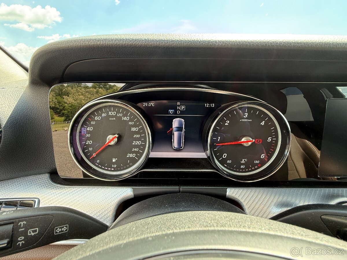 Mercedes-Benz Třídy E, 220 d 4MATIC AllTerrain - 11