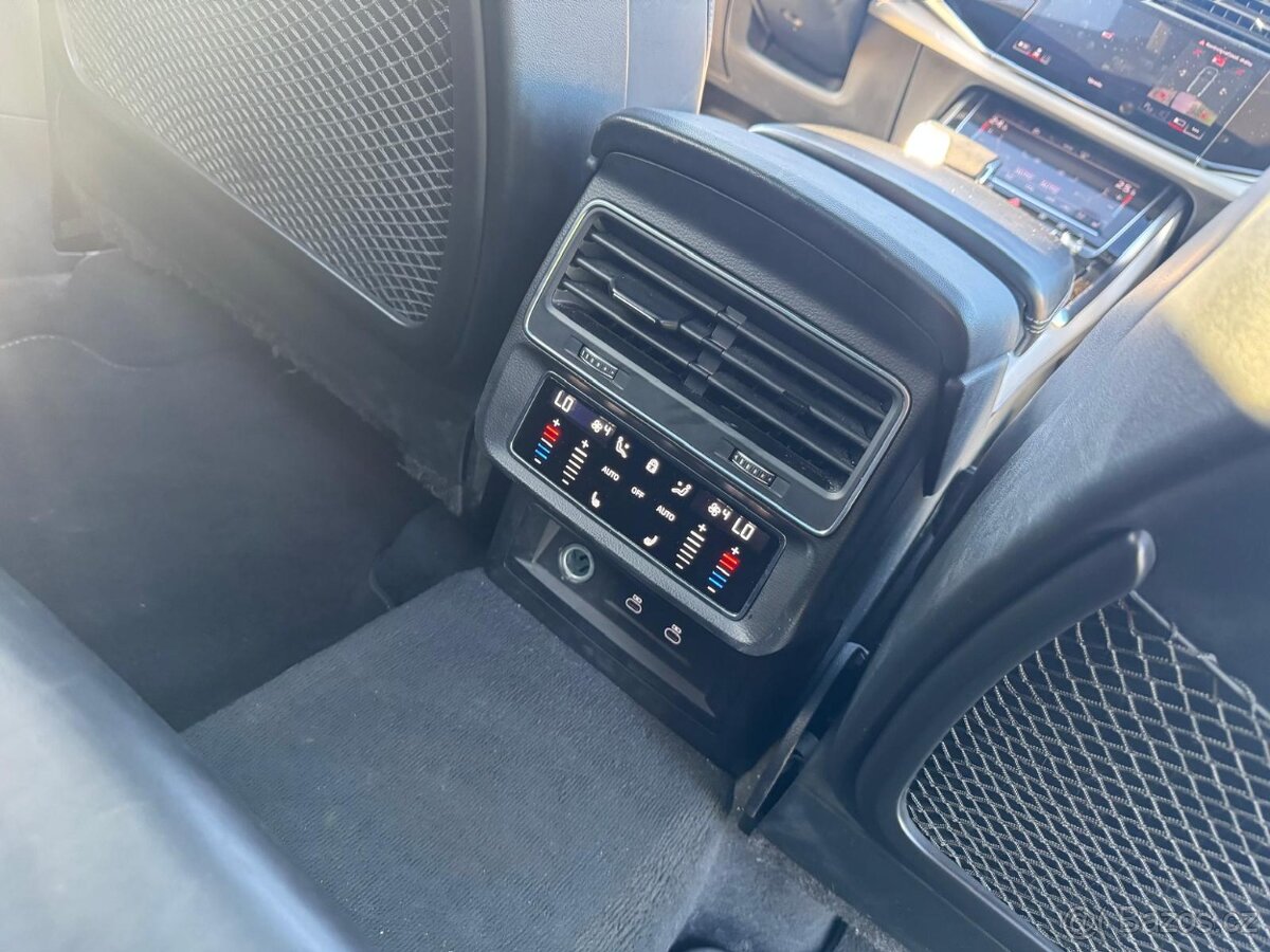 Audi q7 s-line 3.0 l 286 ps rv:2023 - 11