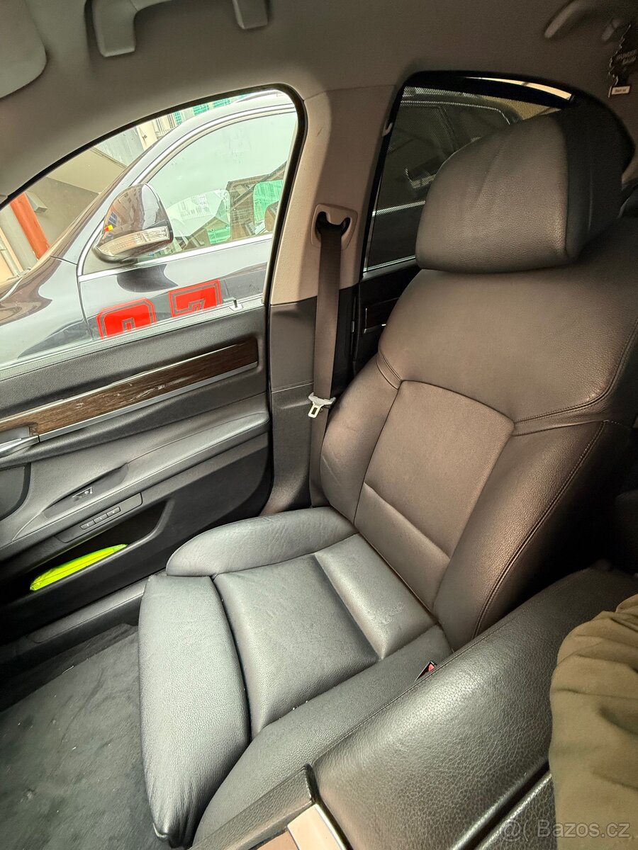 Bmw F01 740i 240kw - 11