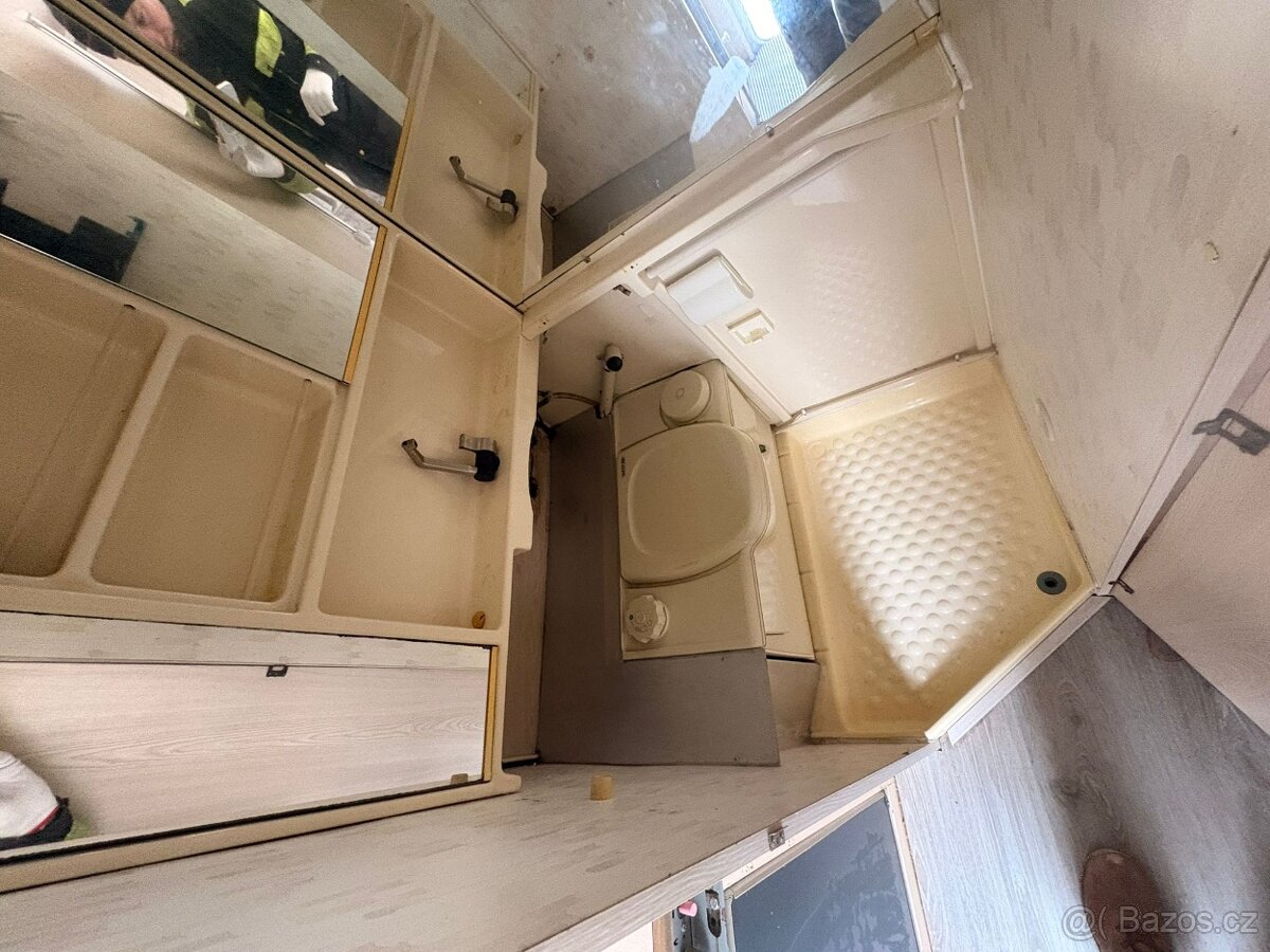 Dethleffs 380, WC, 100km/h - 11