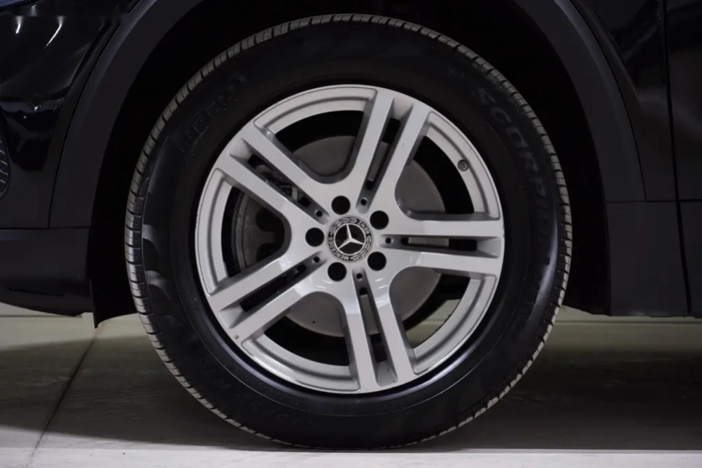 Mercedes-Benz GLB, 200D,4Matic,ČR,AMG,DPH,Kamera - 11