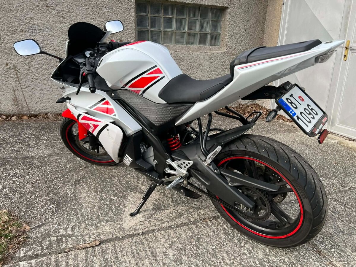 Yamaha YZF- R125 - 11