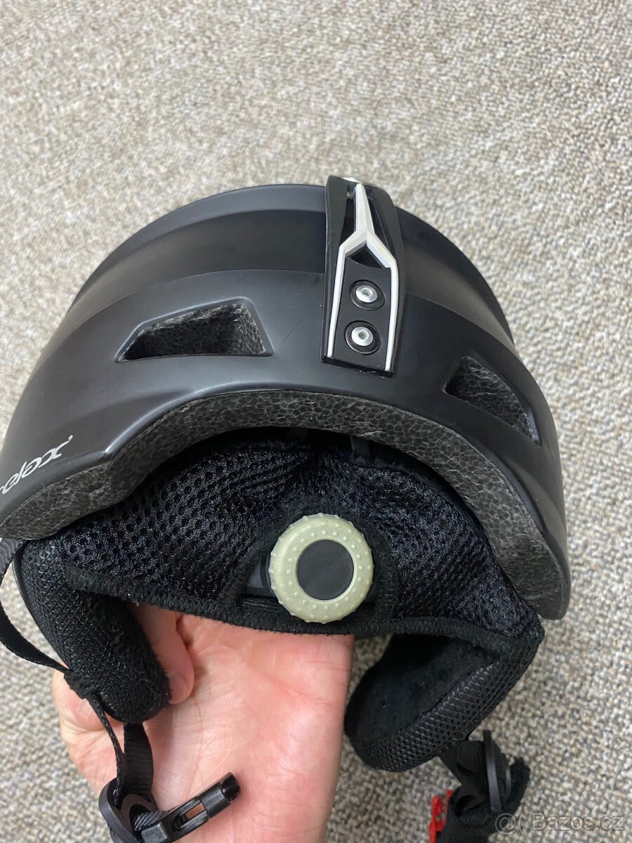 Lyžařská helma - 11