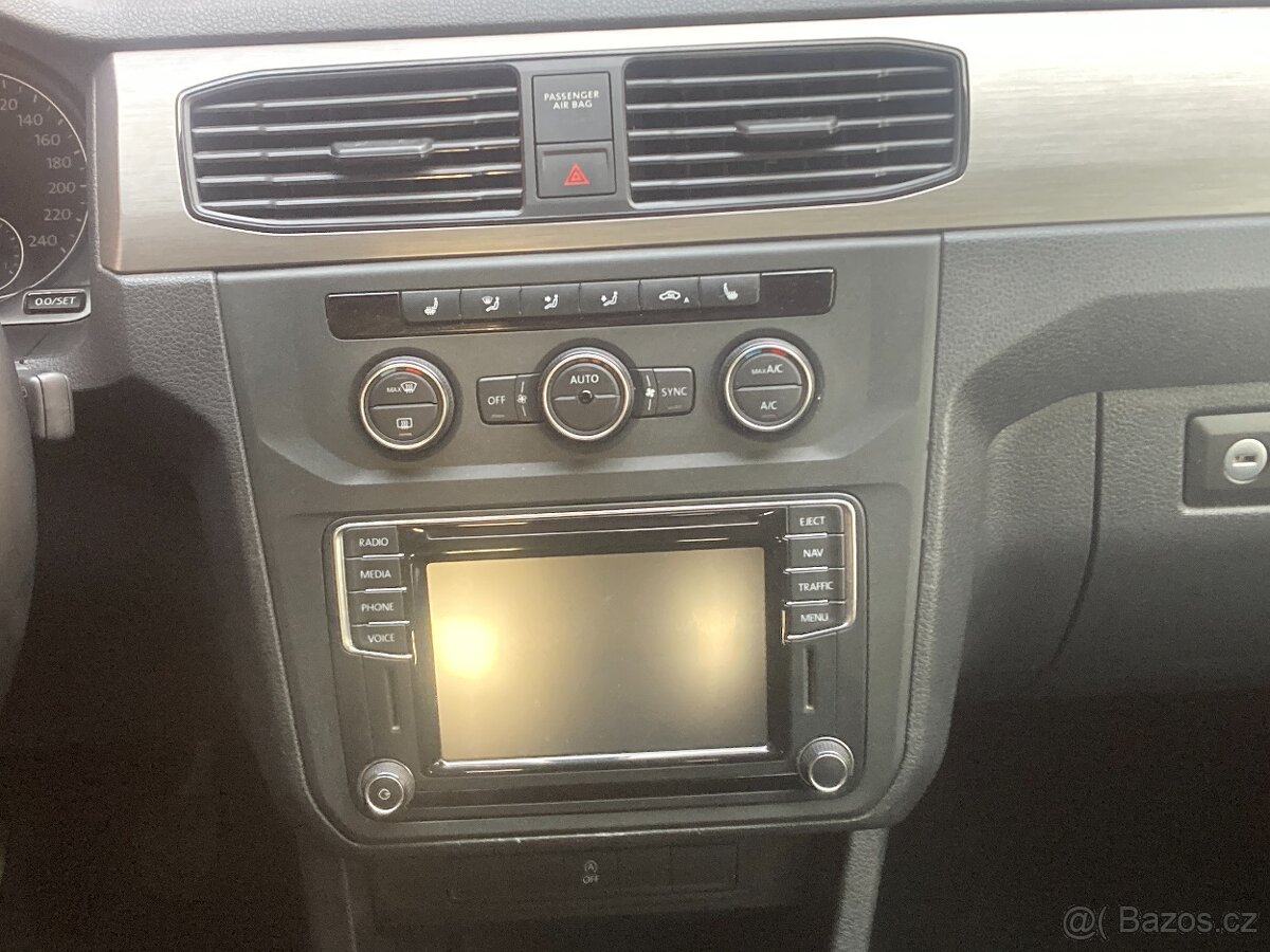 VOLKSWAGEN CADDY MAXI 1,4 Si 7míst 150k HIGHLINE - 11