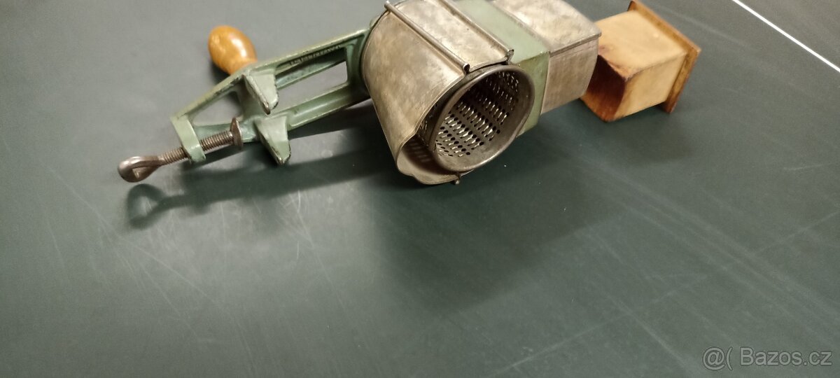 Kuchyňský mlýnek Porkert Ideál - 11