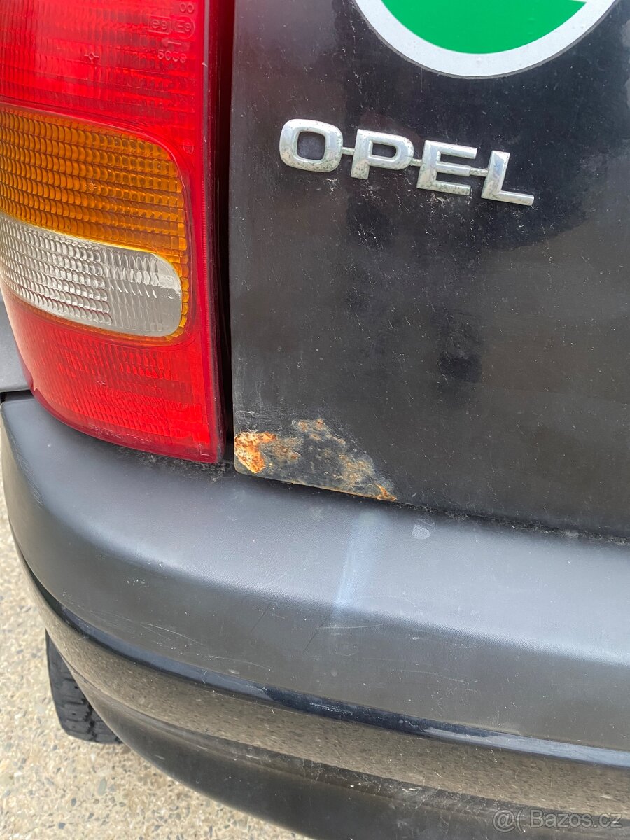 Opel Corsa 1.2 33kw - 11
