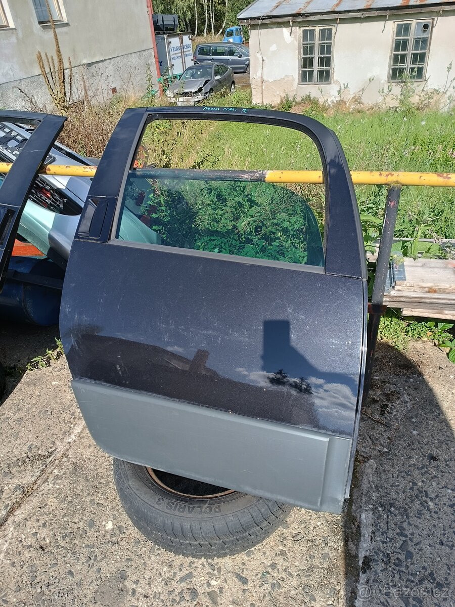 Skoda Roomster scout facelift - předek vozu 1,2 mpi 9910 - 11