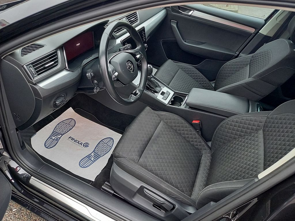 Škoda Superb, 2.0TDi DSG-Navi-LED - 11