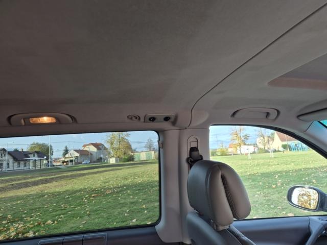 Prodám Mercedes-Benz Viano 2.2 CDI 110kW Trend - KLIMATIZACE - 11