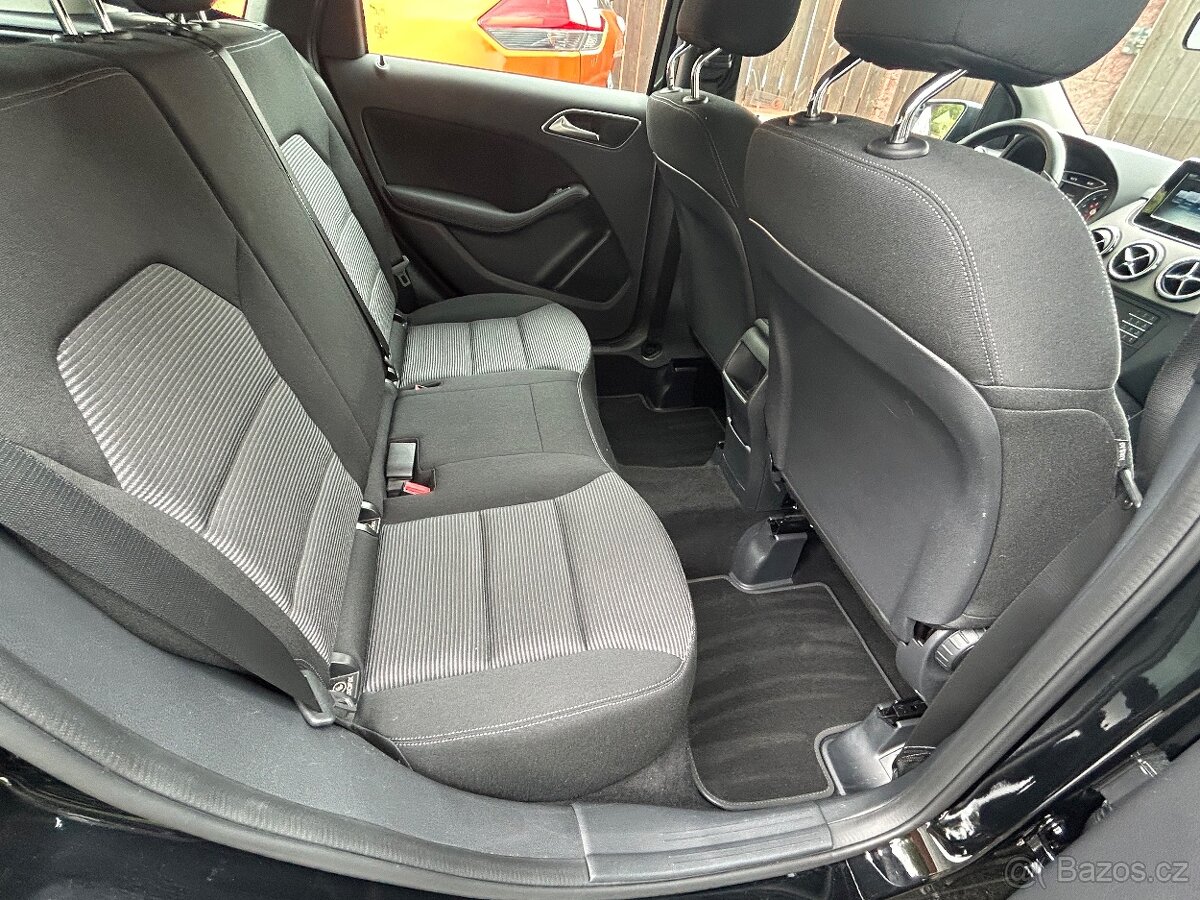 Mercedes-Benz B180 2016 90kw původ ČR, servis MB - 11
