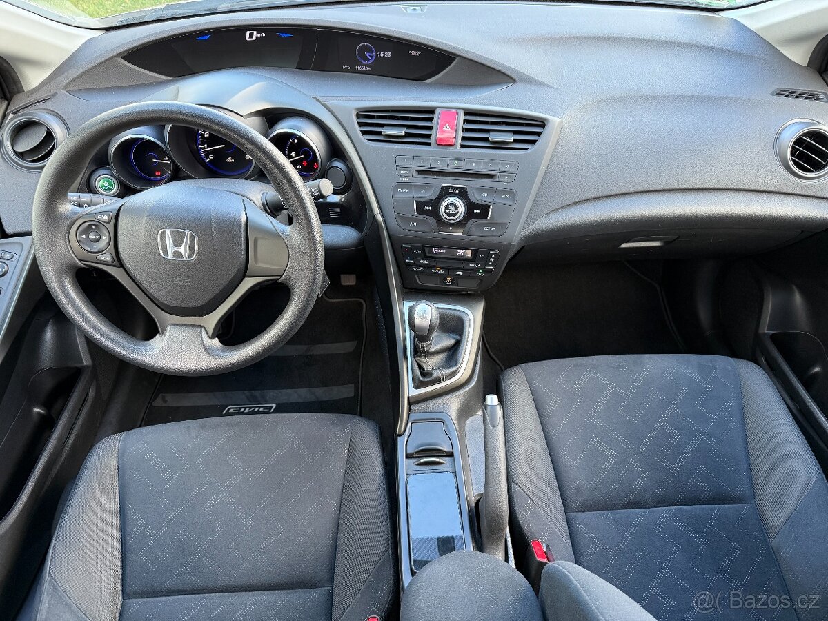 Honda Civic 1.8 i-VTEC 104 kW, jen 116.540 km, rok 2012 - 11