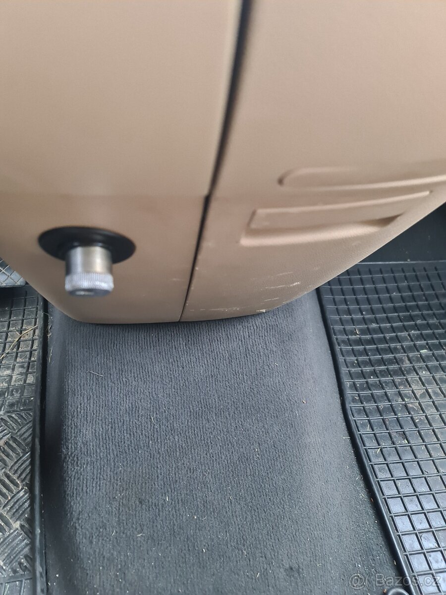 VW T5 MULTIVAN 4x4, 2,5 128kW PRODÁM - 11