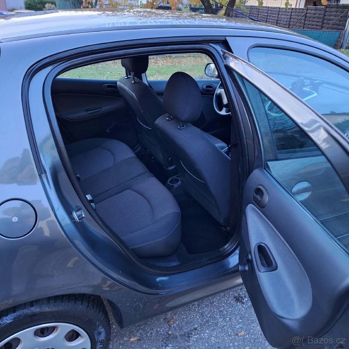 Peugeot 206+ Trendy 1,1i Dovoz Rakousko najeto 76t.km. - 11