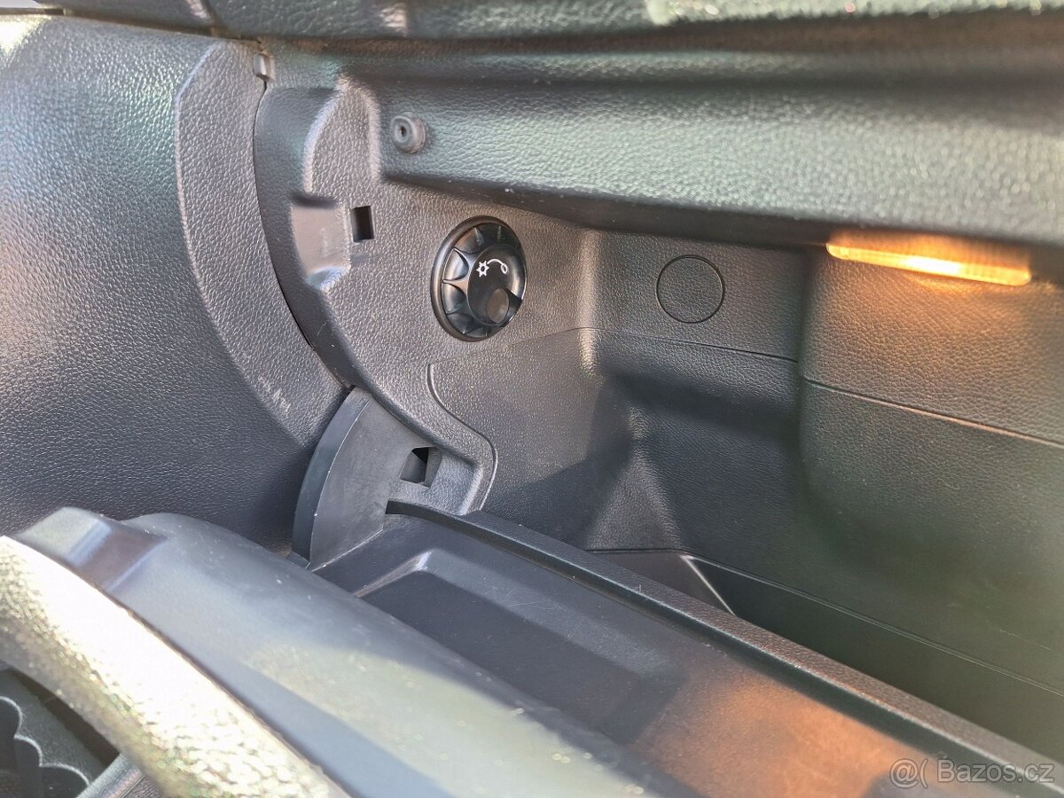 Škoda Roomster, 1,2TDi PANORAMA, 1. MAJITEL - 11