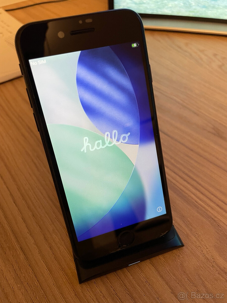 Apple iPhone SE 2020 128 GB, černý - 11