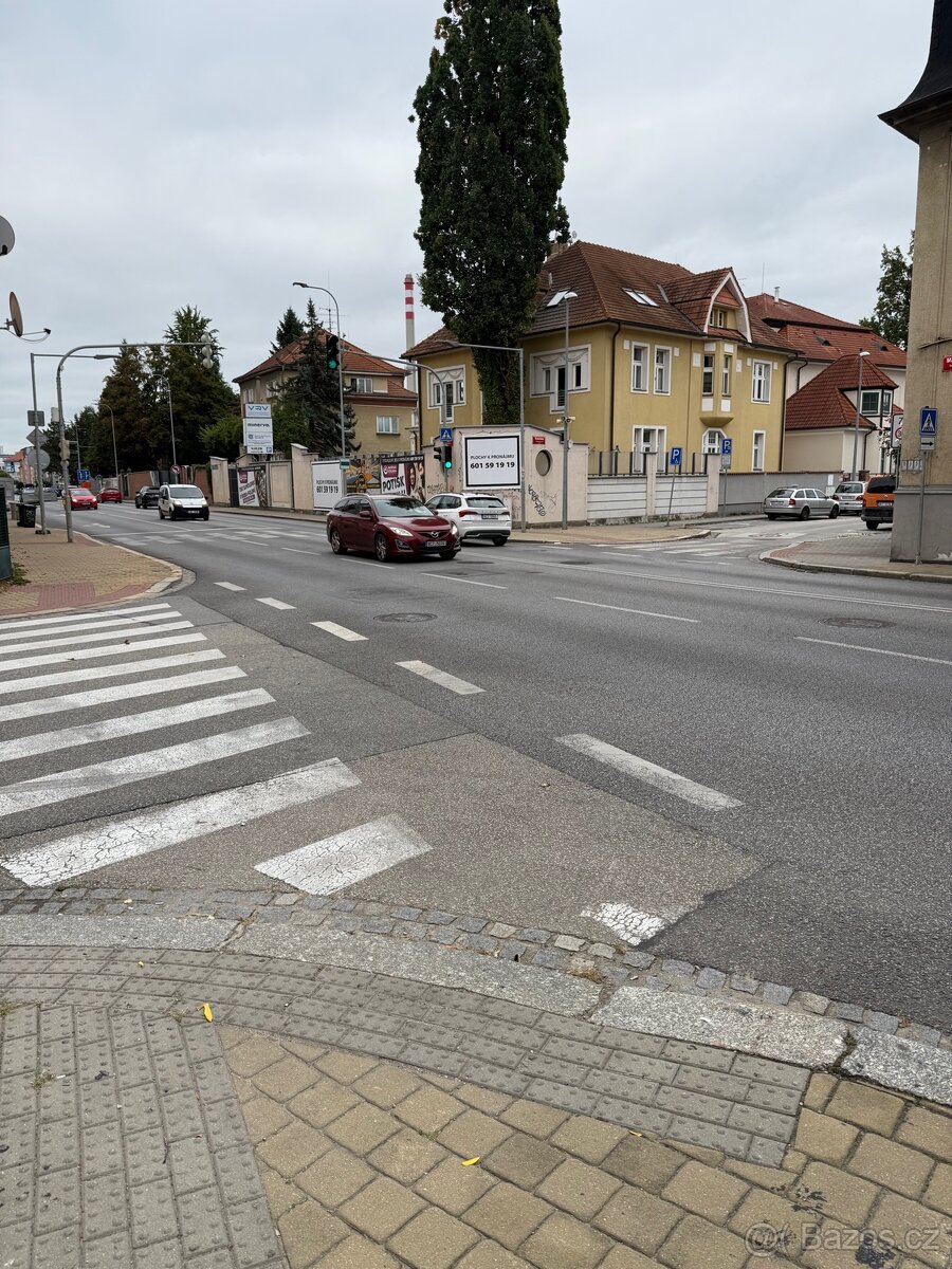 Reklamní plocha k pronájmu - 11