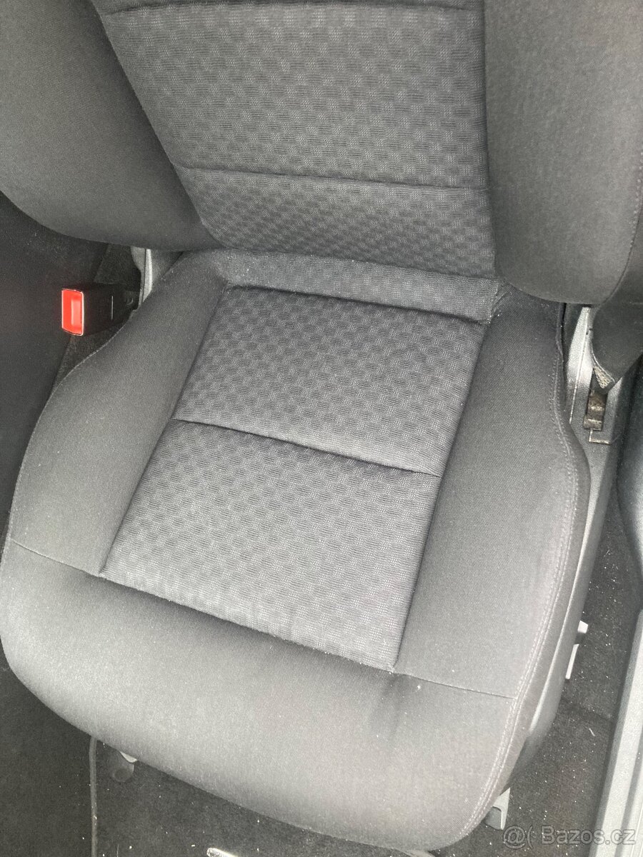 Mercedes E200 CDI - 11