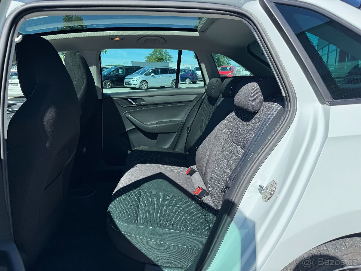 Škoda Rapid Spaceback StylePlus 1.4TSI DSG - 11