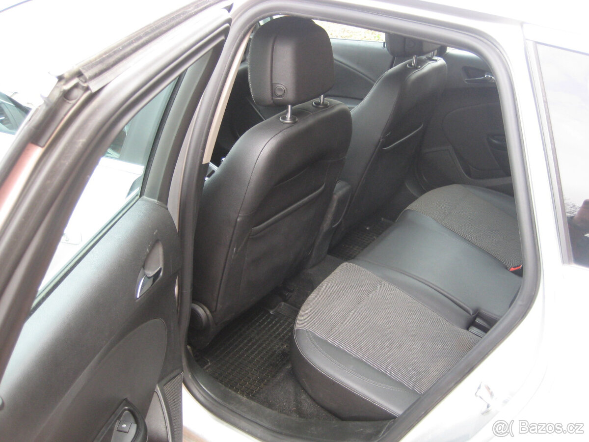 OPEL ASTRA 1.6 CDTi 81KW ČR SERVISKA - 11