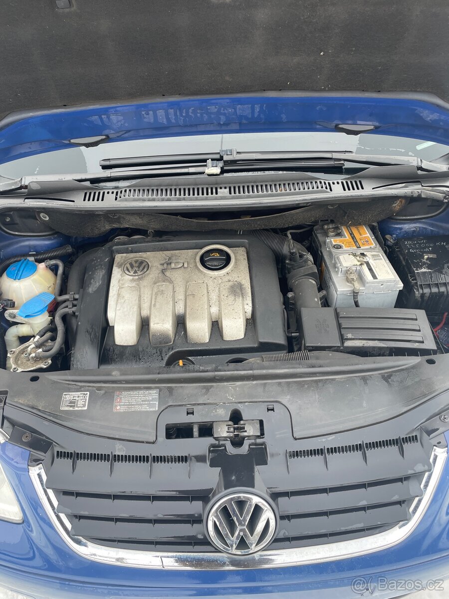 VW Touran 1.9 TDi 74kW, motor AVQ - 11