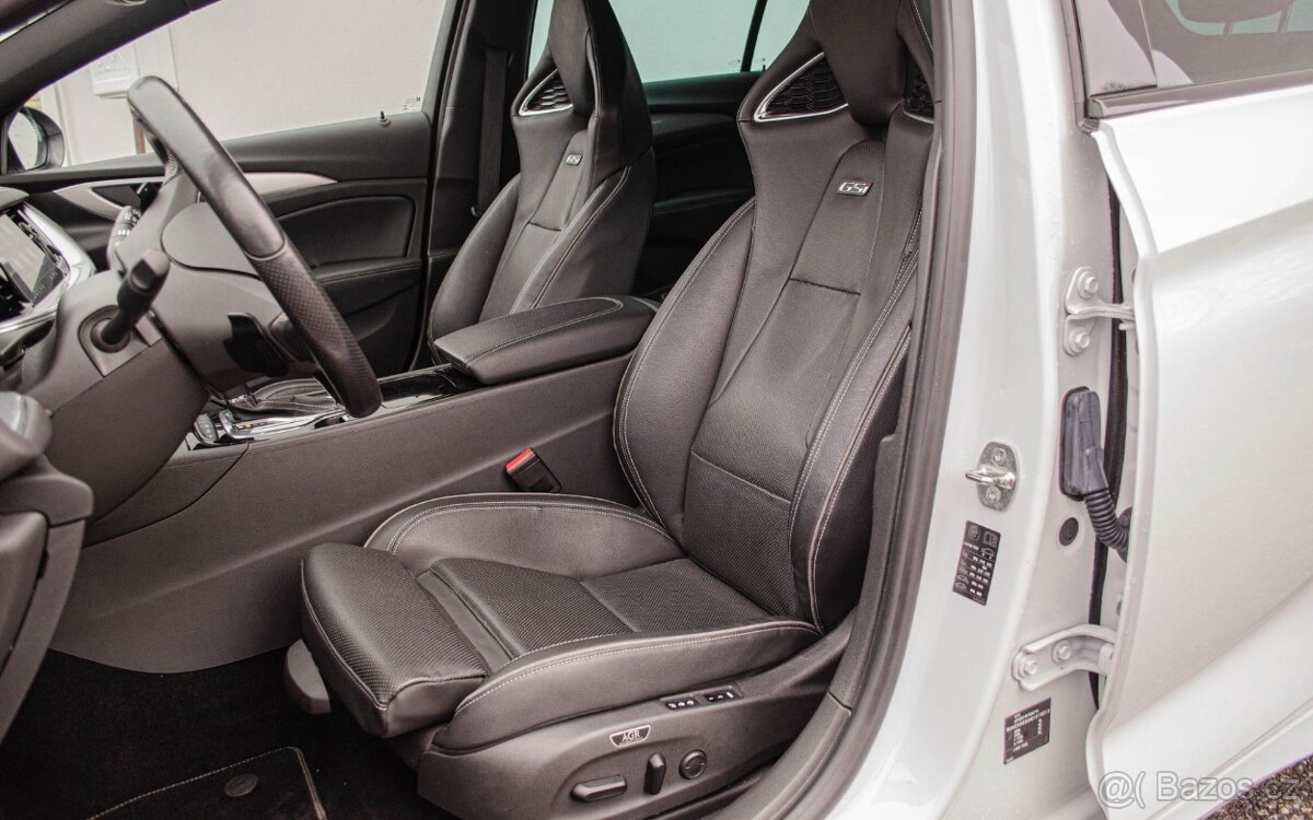 Opel Insignia ST 2.0 Turbo S GSi 4x4 A/T - 11