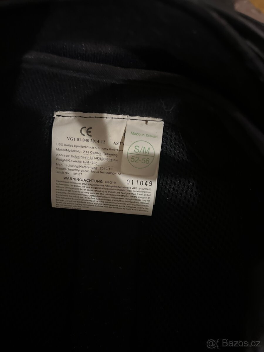 Vesty a přilby na koně - 11