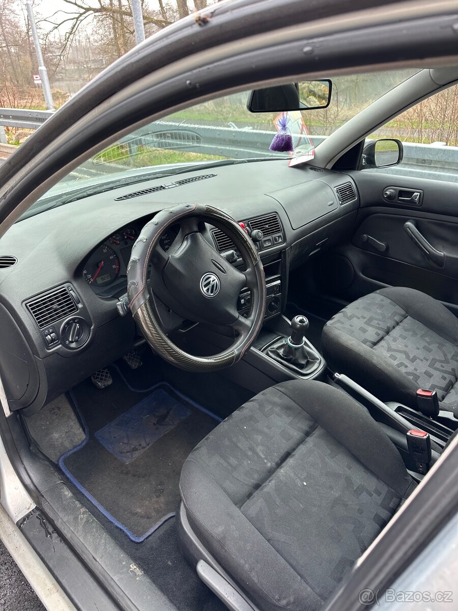 Volkswagen Golf 4 1.6i benzin - 11