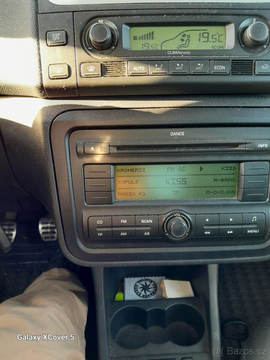 Škoda roomster scout 1.9tdi - 11