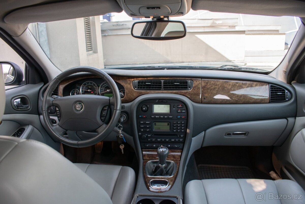 Jaguar S-Type 3.0 V6 175kw Manual - 11