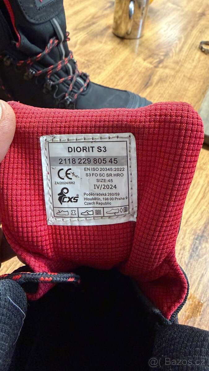 Kotníkové pracovní boty vel. 46 - 11