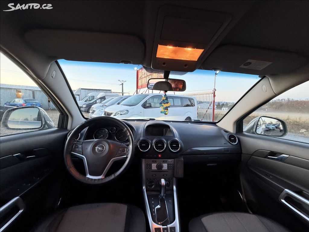 Opel Antara 2.2Dti Automat, tažné, Nová Stk - 11