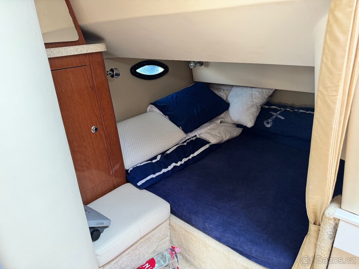 Kajutová loď Regal Commodore 2665 - 11