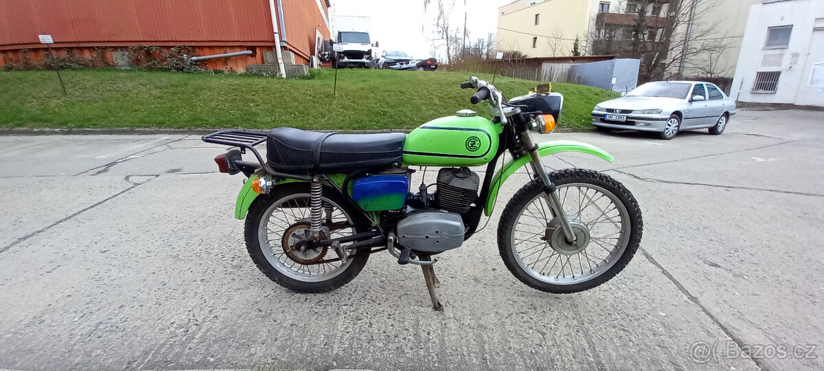 ČZ 125/481 TRAIL - 11