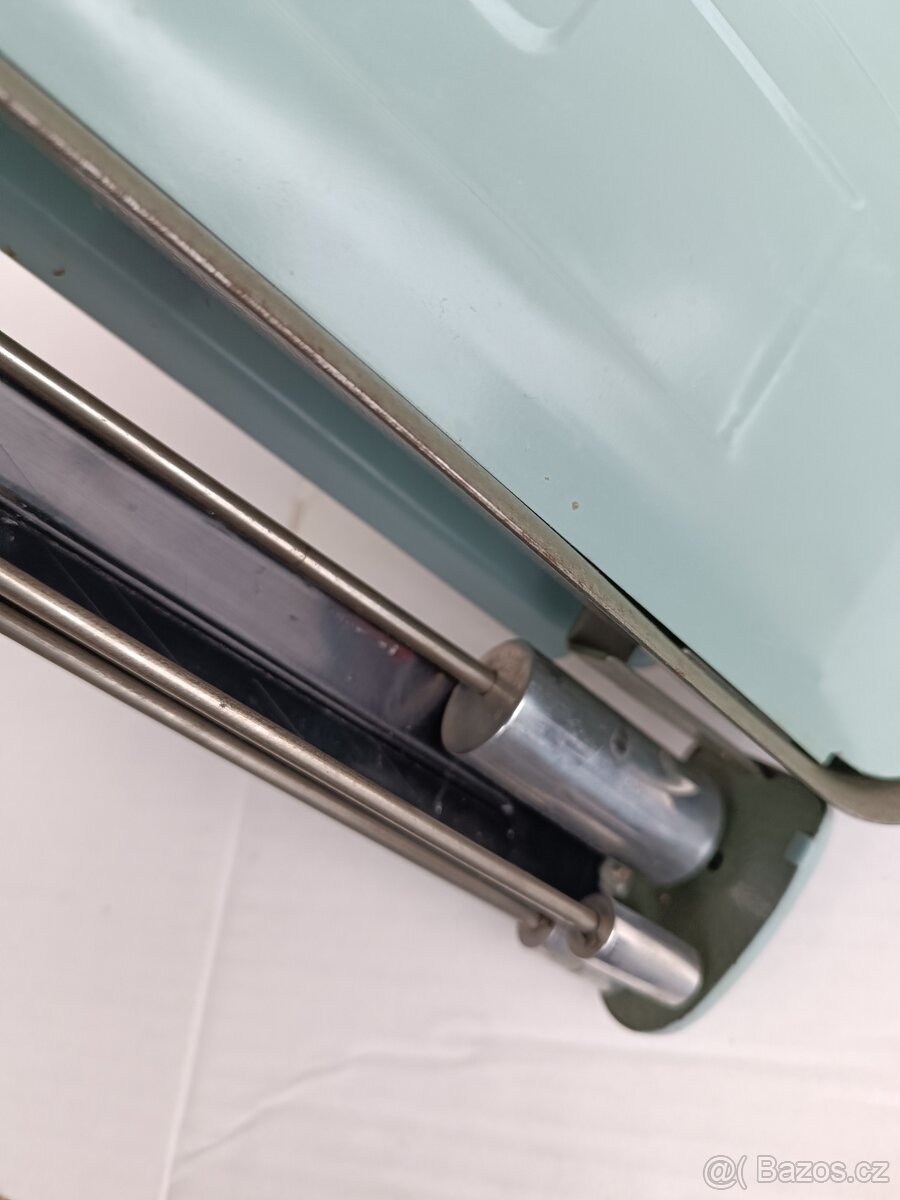 Stará kuchyňská váha " KVZ SEMILY" 1961 - 11