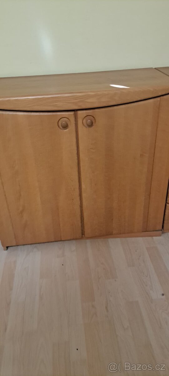 ložnice, postele, skříňky - 11