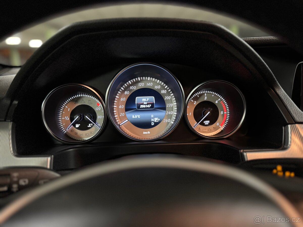 Mercedes-Benz E 250 CDI 4MATIC 2015 - 11
