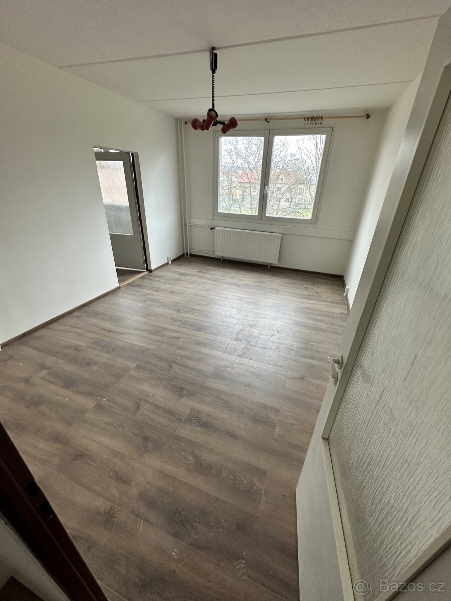 nabízím Pronajem 3+1/balkon Kadaň - 11