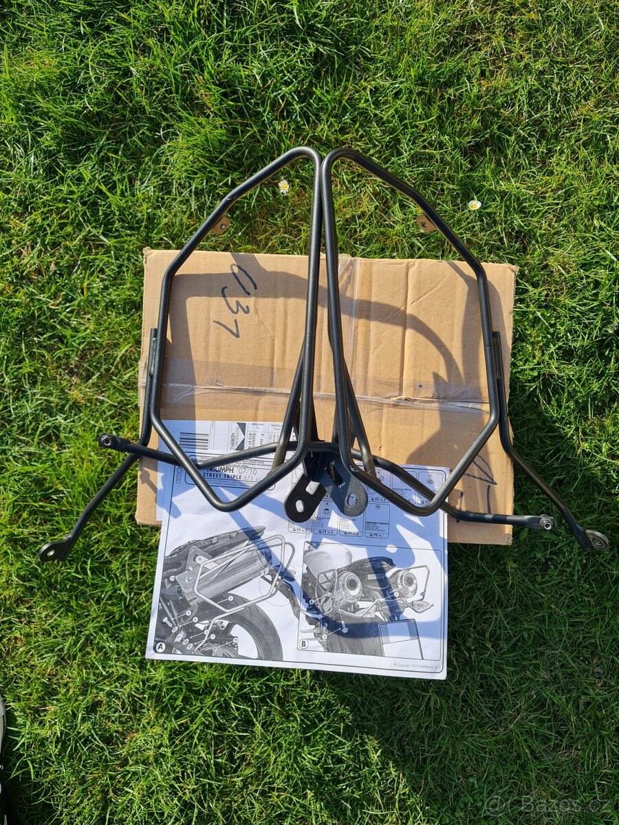 Triumph Street Triple 675 - 11