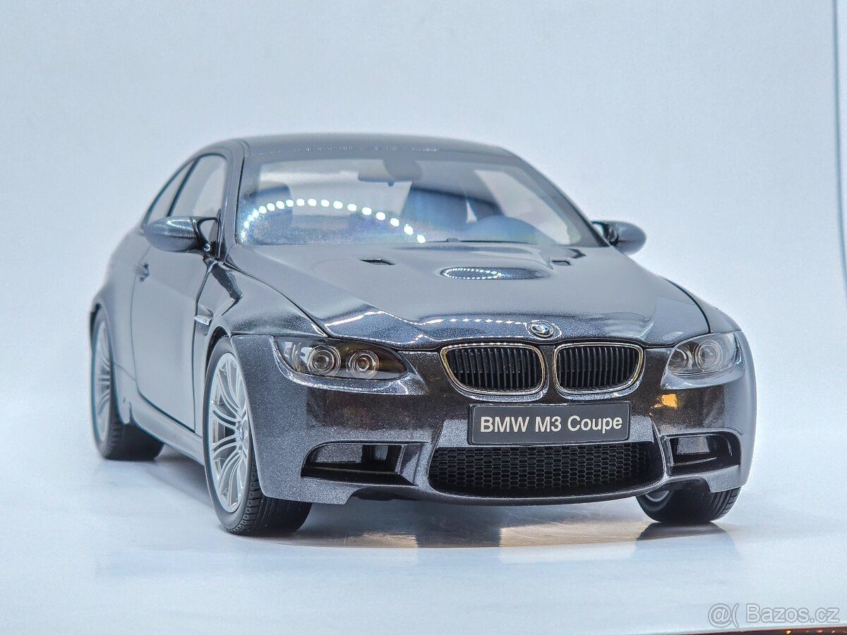 BMW E92 M3 1:18 Kyosho - 11