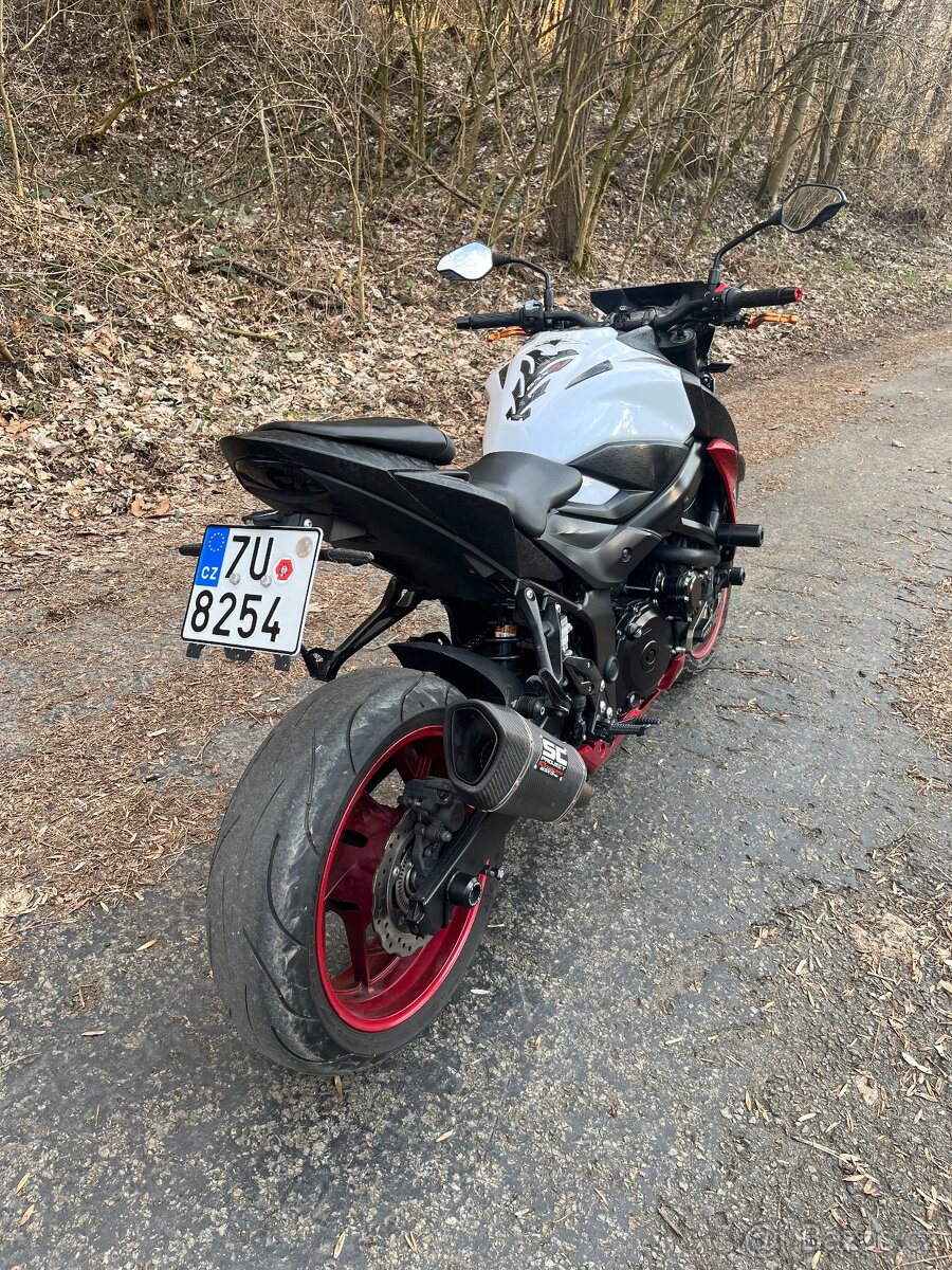 Suzuki gsx-s750 - 11