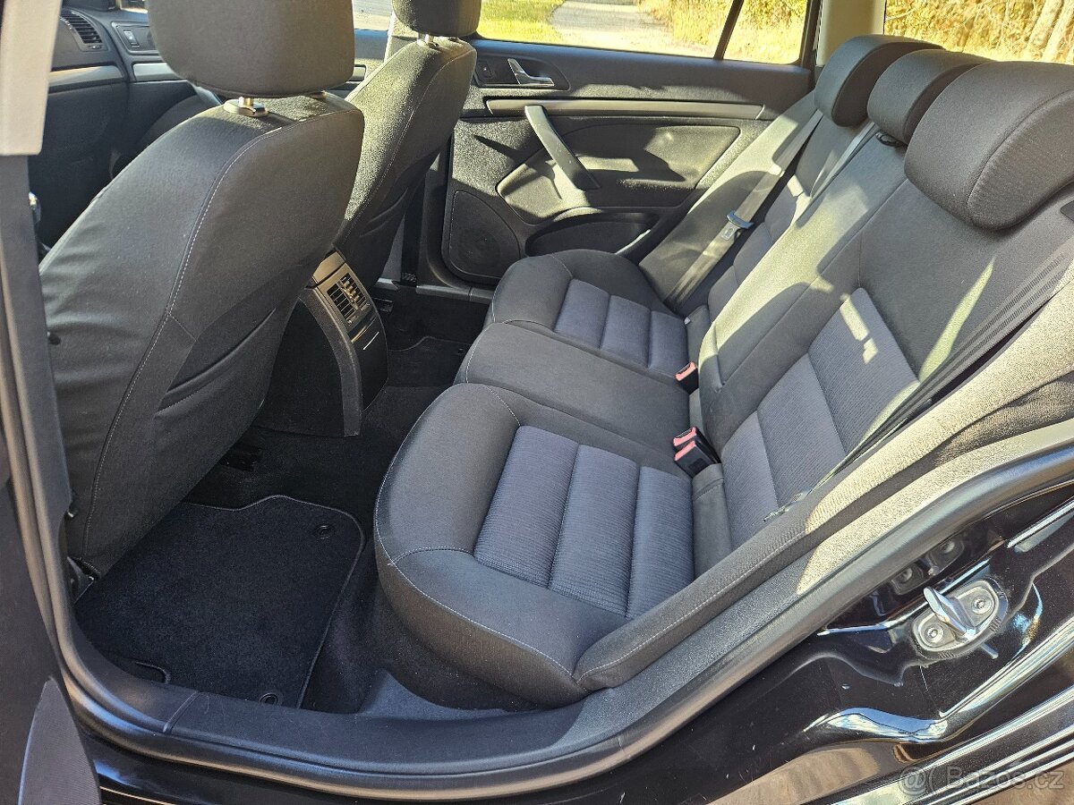 Škoda Octavia 2.0 fsi kombi Elegance - 11