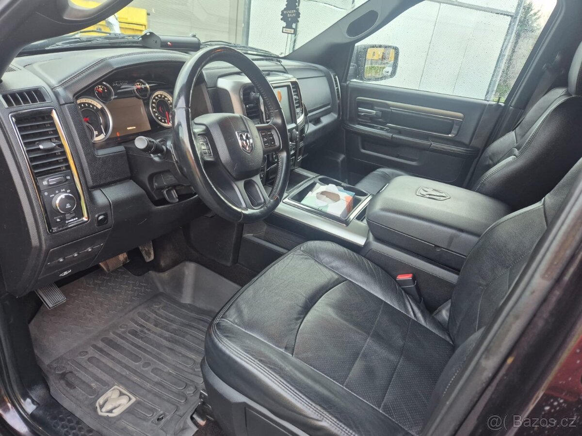Dodge Ram 1500 5.7 HEMI rok 2013 - 11