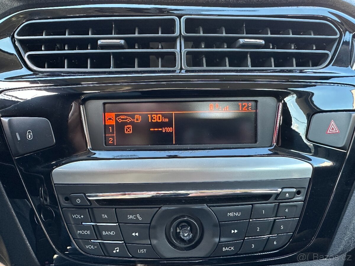 Peugeot 301 1.2 i Klima, 8xPneu - 11