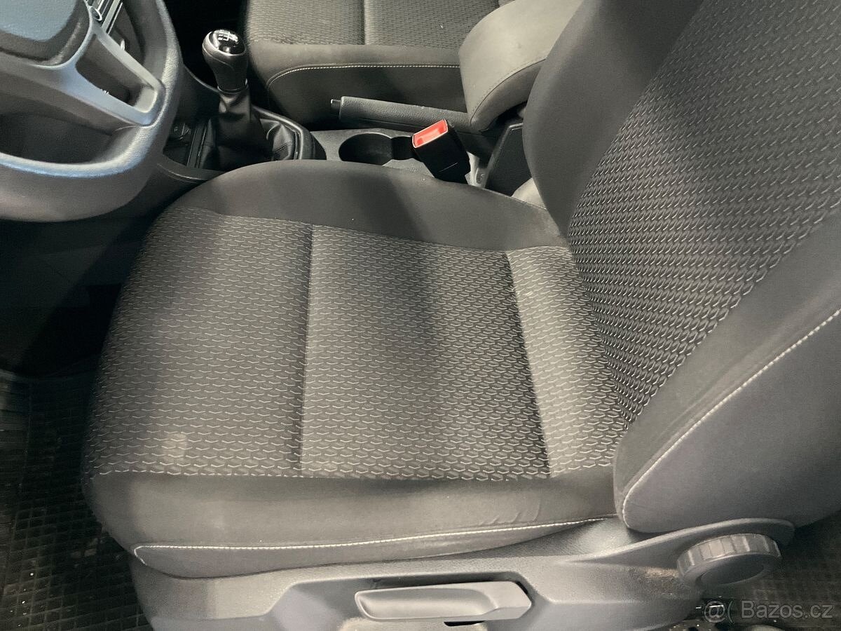 VW Caddy Maxi 2.0TDI 7.míst,tažné,serviska,2015 - 11