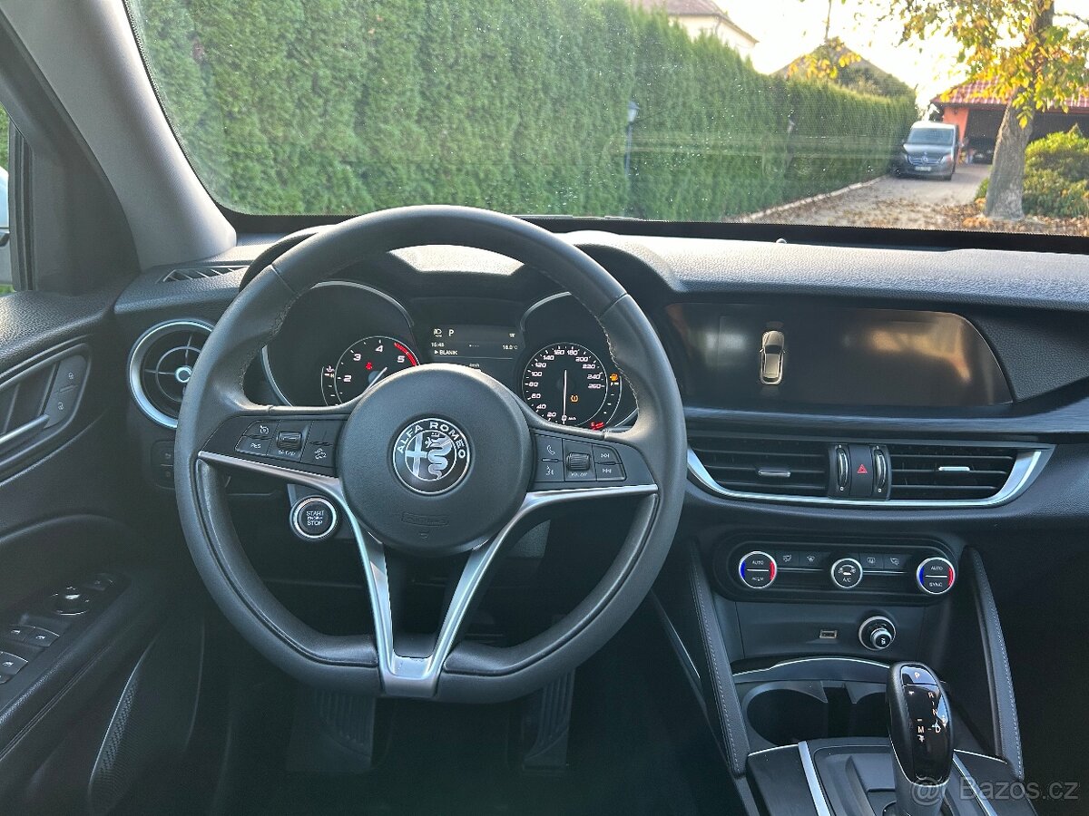 Alfa Romeo Stelvio Q4 2.2d 154Kw r.v.2018 220Tkm odpočet DPH - 11