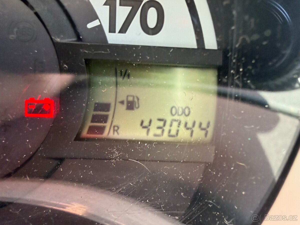 PEUGEOT 107,1.0 benzín 50kW, 43000KM,1majitel - 11