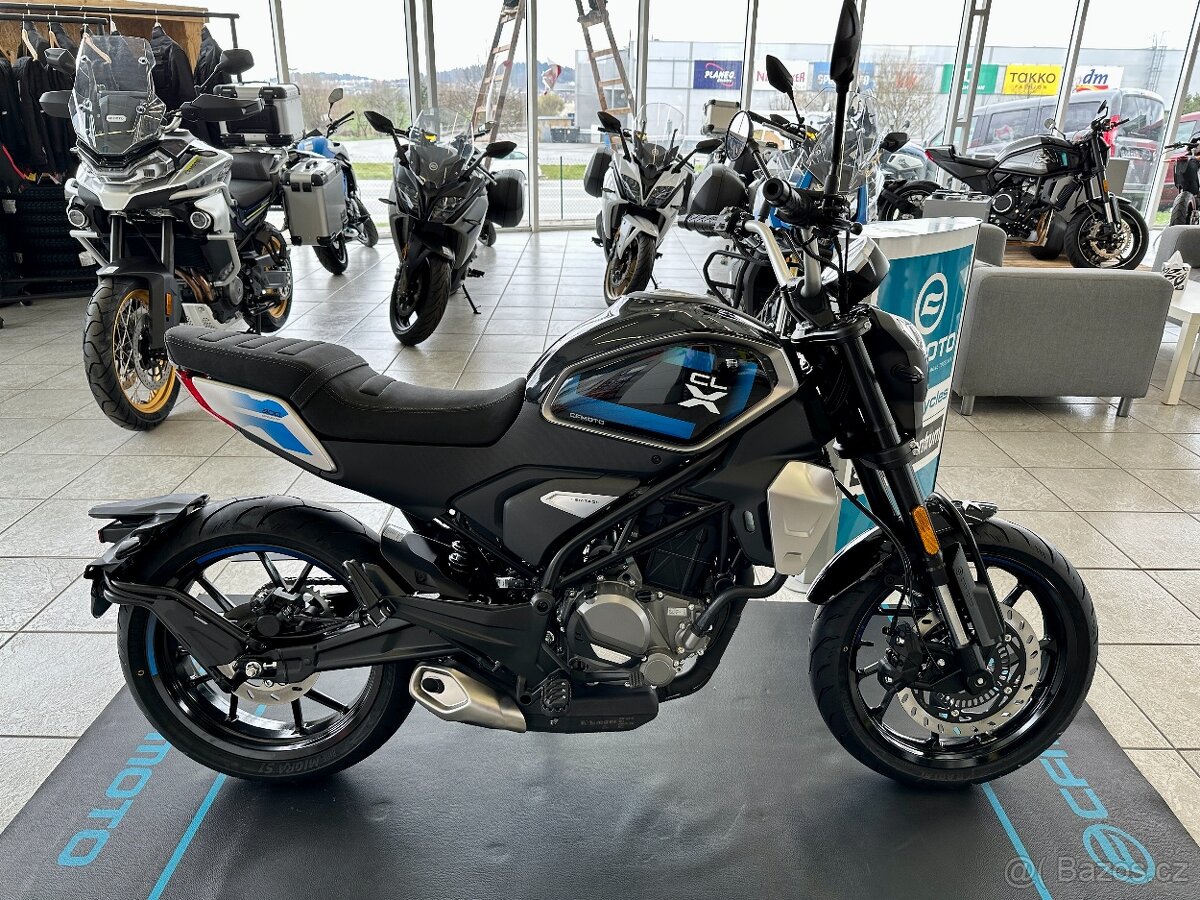 CFMOTO 300 CLX - bílá,černá AKCE helma - 11